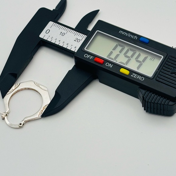 Vintage Sterling Silver Octagon Hoop Earrings – Engraved Leaf Design - Picture 7 of 8